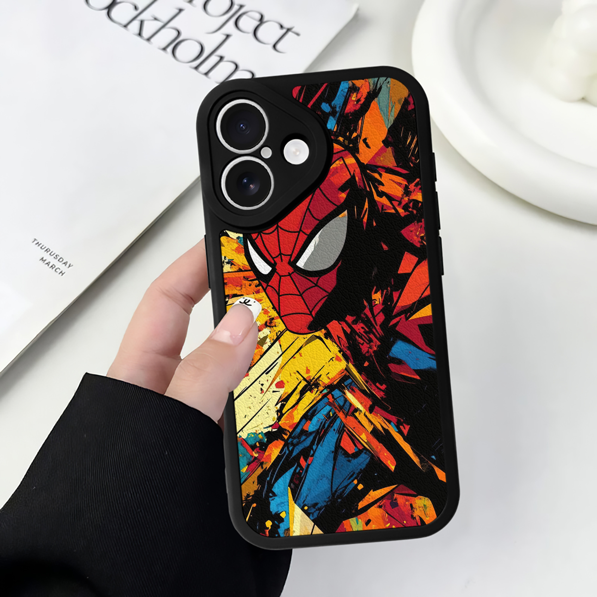 Spider Man スパイダーマン 【iPhone 16シリーズ対応】シリコンスマホケース（レザー調） 材質：シリコン